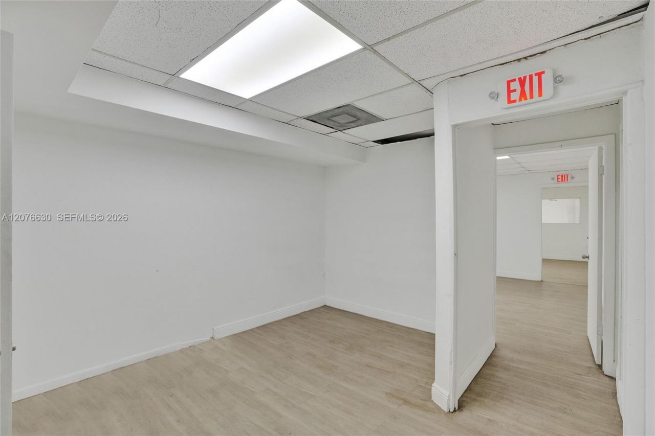900 W Flagler St, Unit 4, Miami, FL 33130 Photo