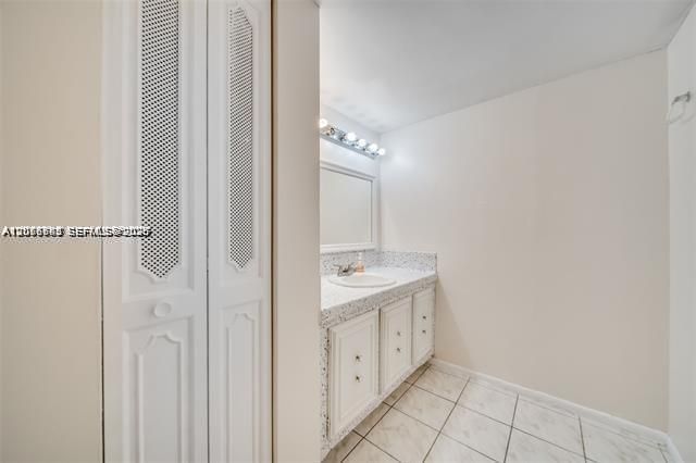 4848 NW 24th Ct , Unit 230, Lauderdale Lakes, FL 33313 Photo