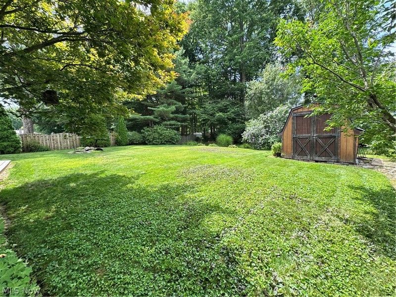 7763 Raglan Drive NE, Warren, OH 44484 Photo 30