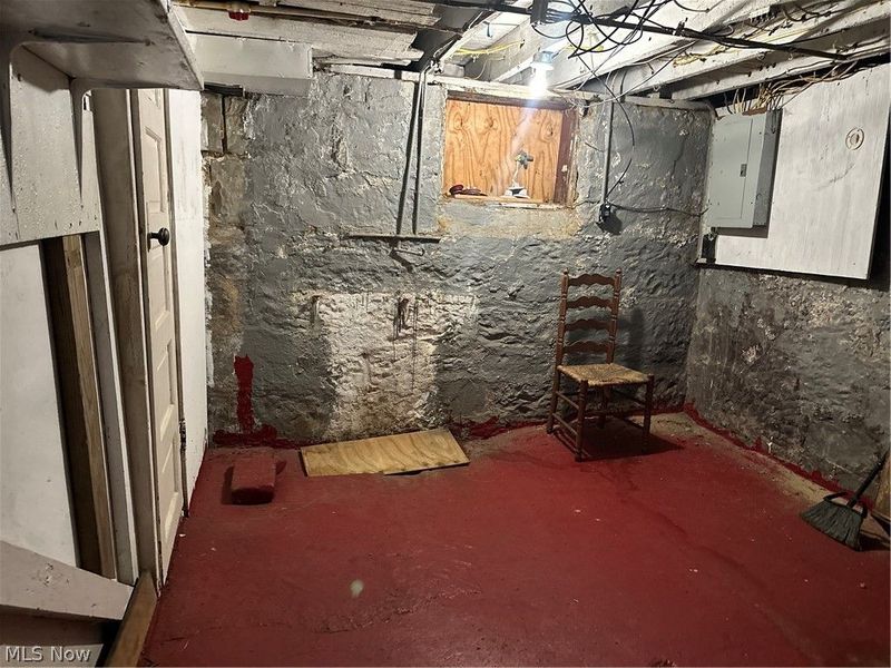 2184 E 82nd Street, Cleveland, OH 44103 Photo 32