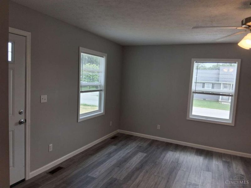 70 W Church Street, New Vienna, OH 45159 Photo 6