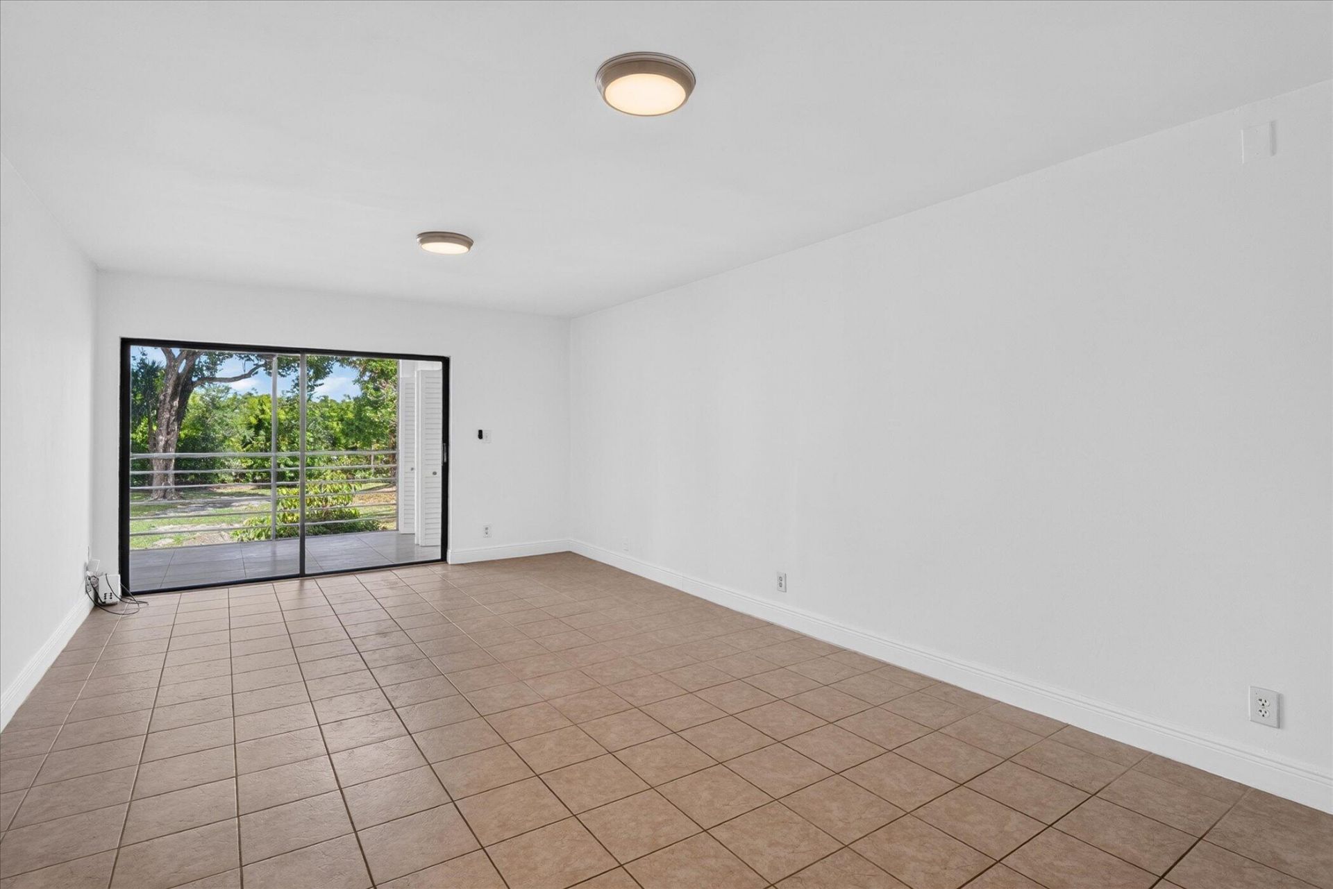 9235 SW 8th Street, Boca Raton, FL 33428 Photo