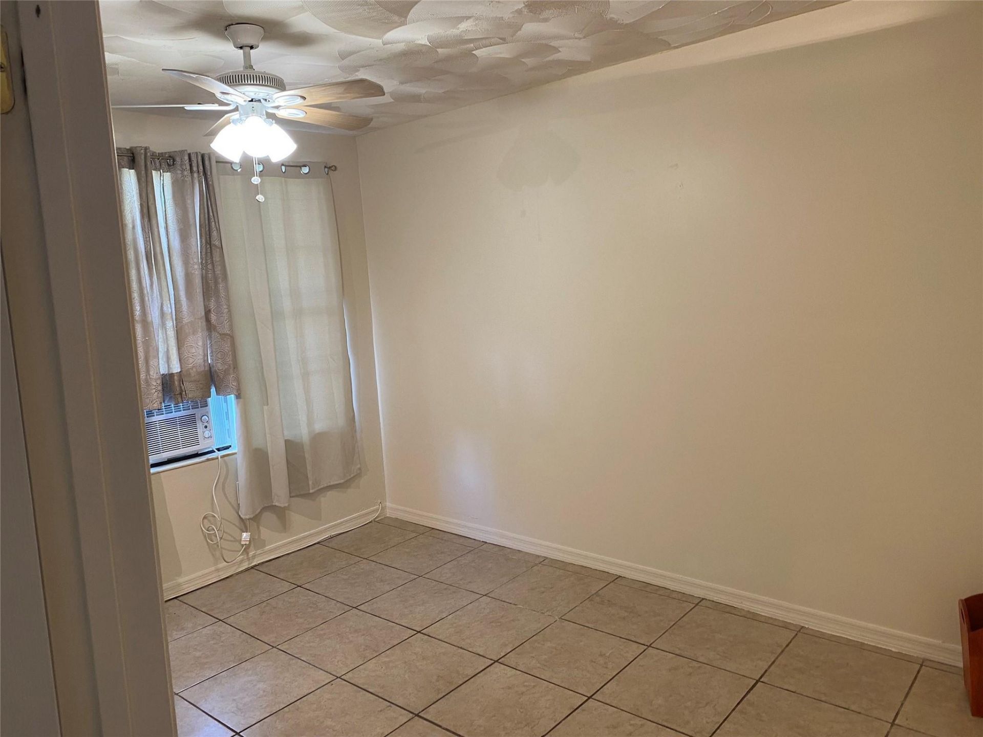 6901 SW 6th Street, Pembroke Pines, FL 33023 Photo