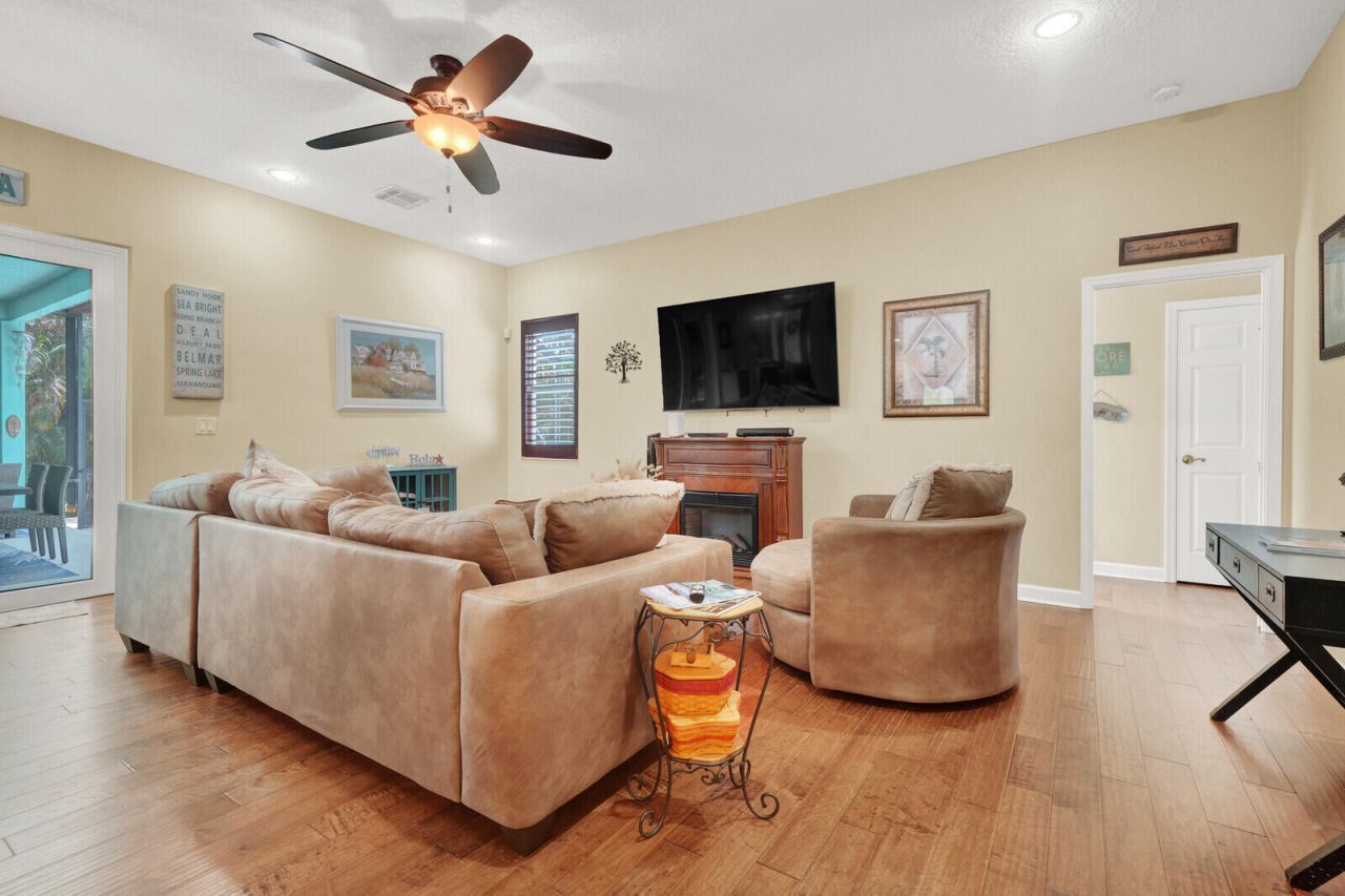 1870 NE Victorian Lane, Jensen Beach, FL 34957 Photo