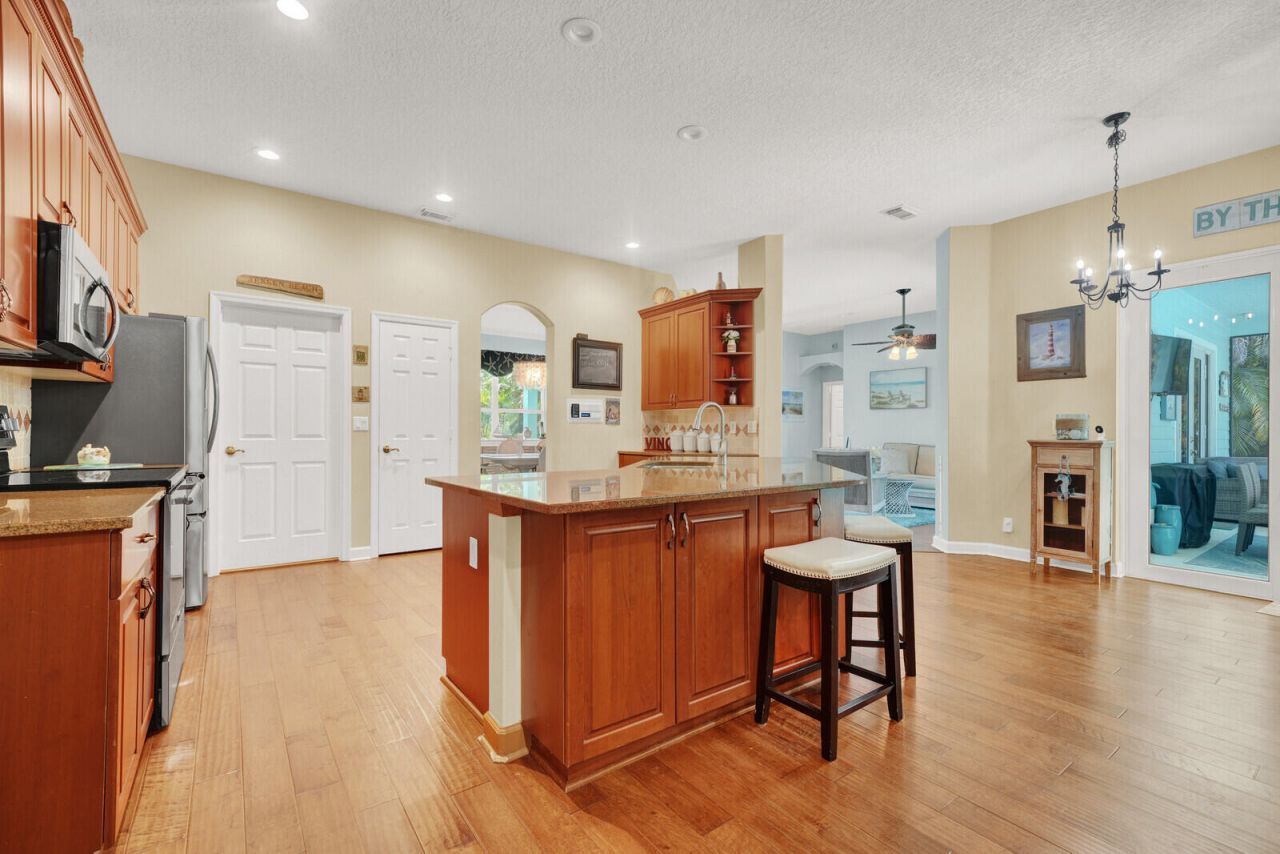 1870 NE Victorian Lane, Jensen Beach, FL 34957 Photo