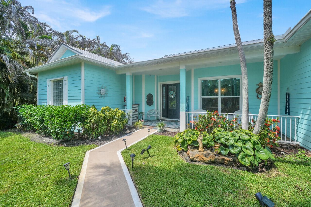 1870 NE Victorian Lane, Jensen Beach, FL 34957 Photo