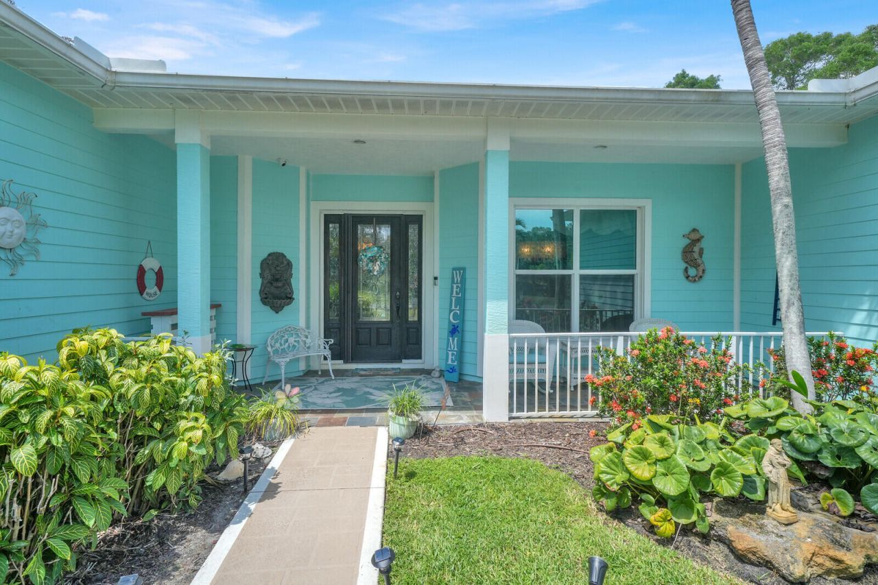 1870 NE Victorian Lane, Jensen Beach, FL 34957 Photo