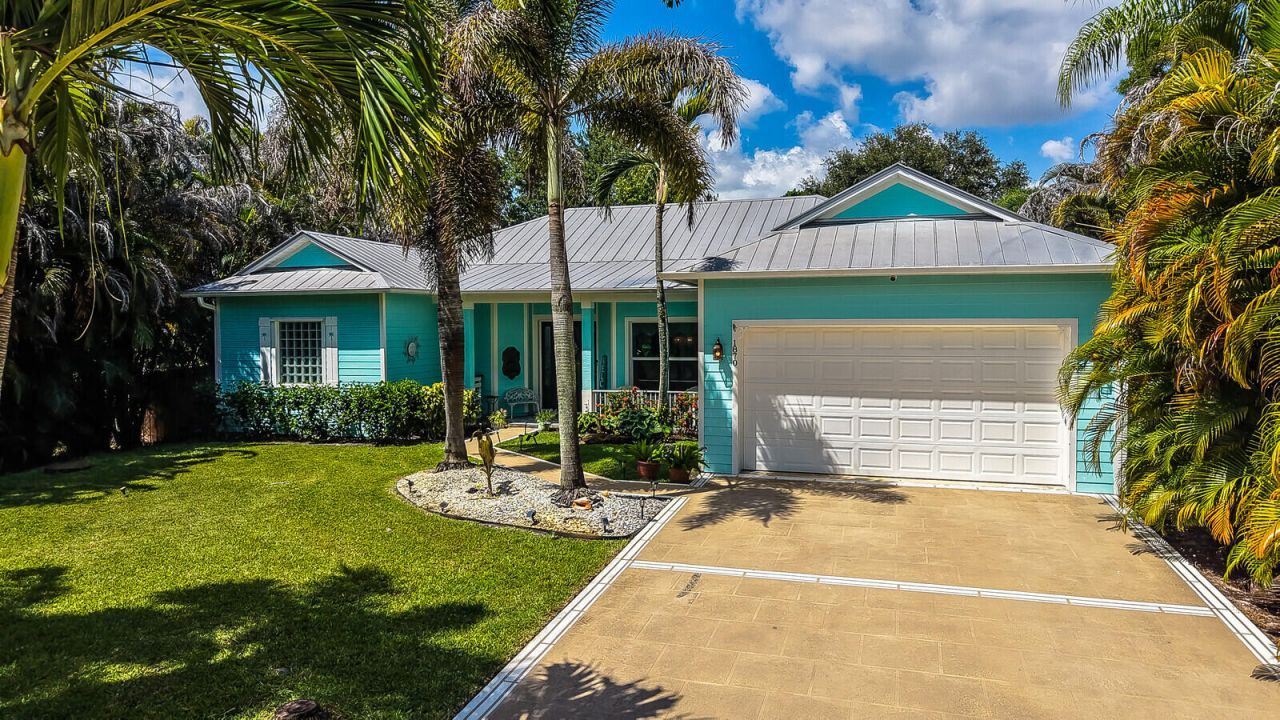 1870 NE Victorian Lane, Jensen Beach, FL 34957 Photo