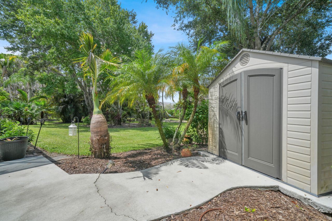 1870 NE Victorian Lane, Jensen Beach, FL 34957 Photo