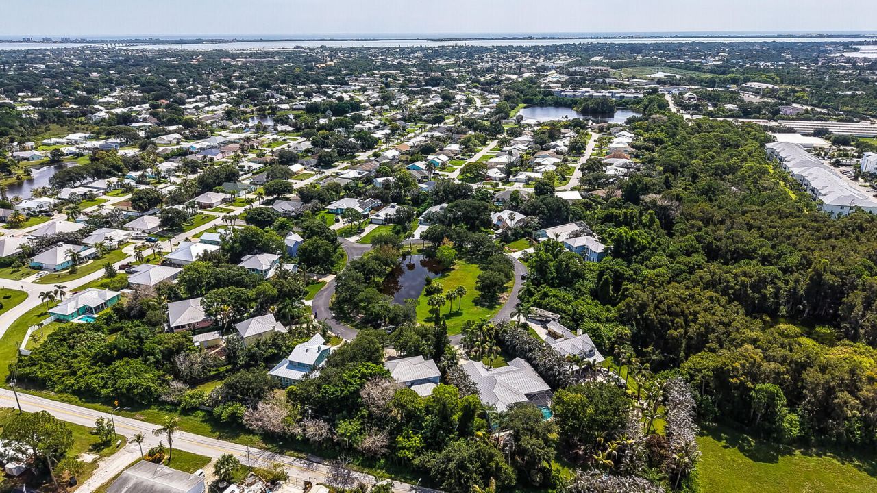 1870 NE Victorian Lane, Jensen Beach, FL 34957 Photo