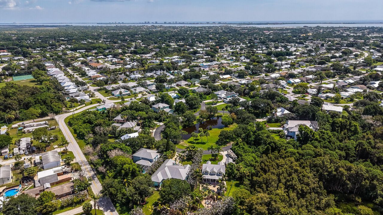 1870 NE Victorian Lane, Jensen Beach, FL 34957 Photo