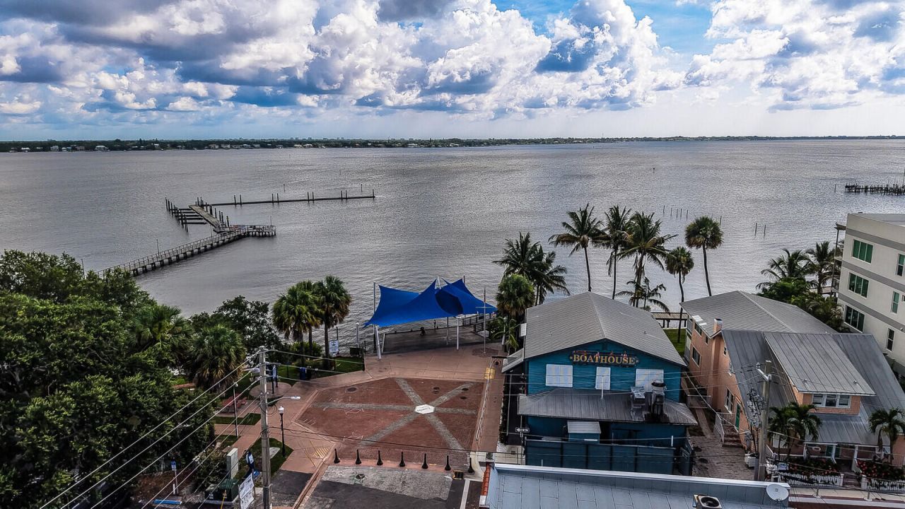 1870 NE Victorian Lane, Jensen Beach, FL 34957 Photo