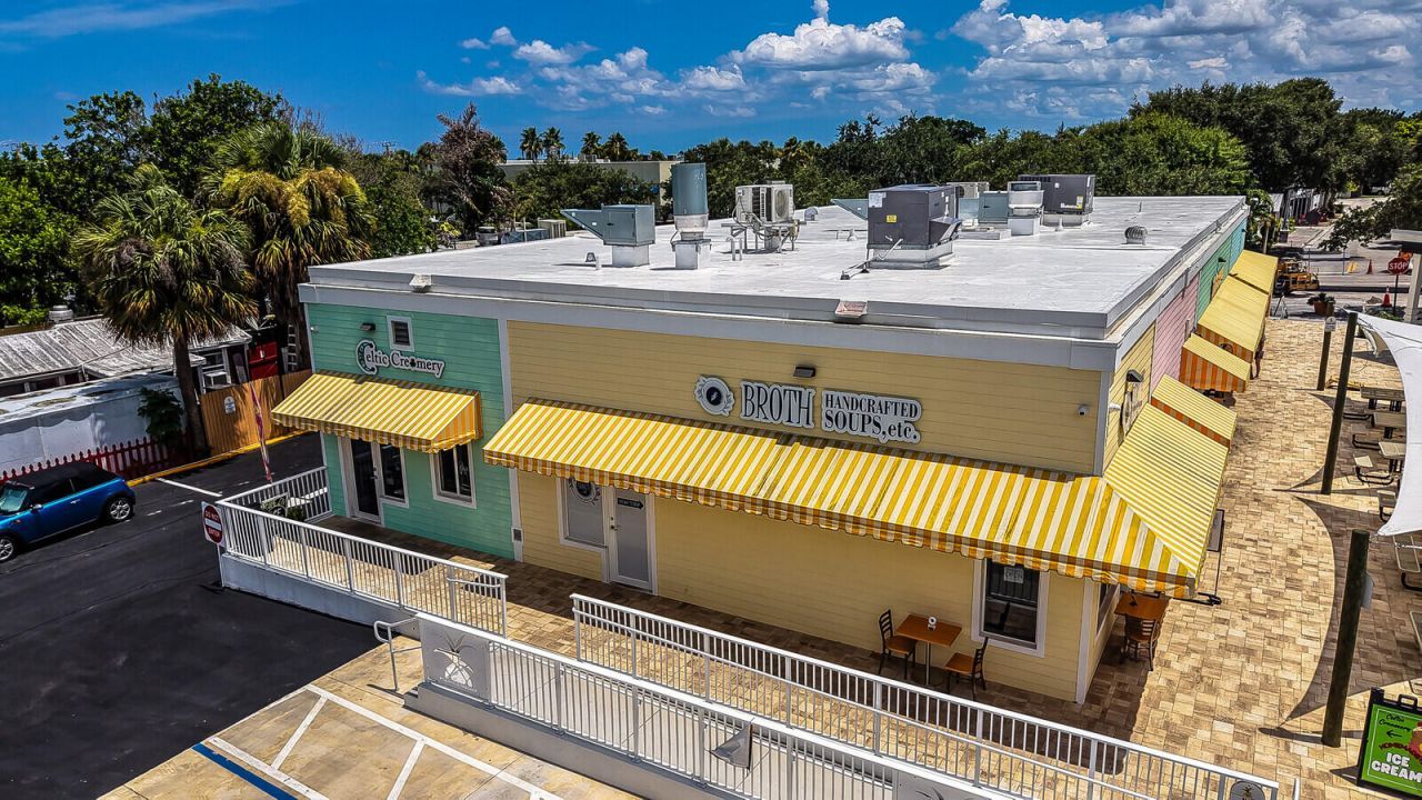 1870 NE Victorian Lane, Jensen Beach, FL 34957 Photo