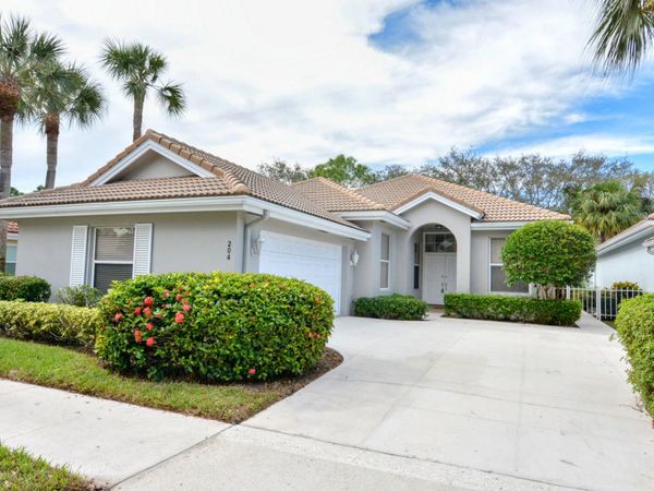 204 S HAMPTON Drive, Jupiter, FL 33458