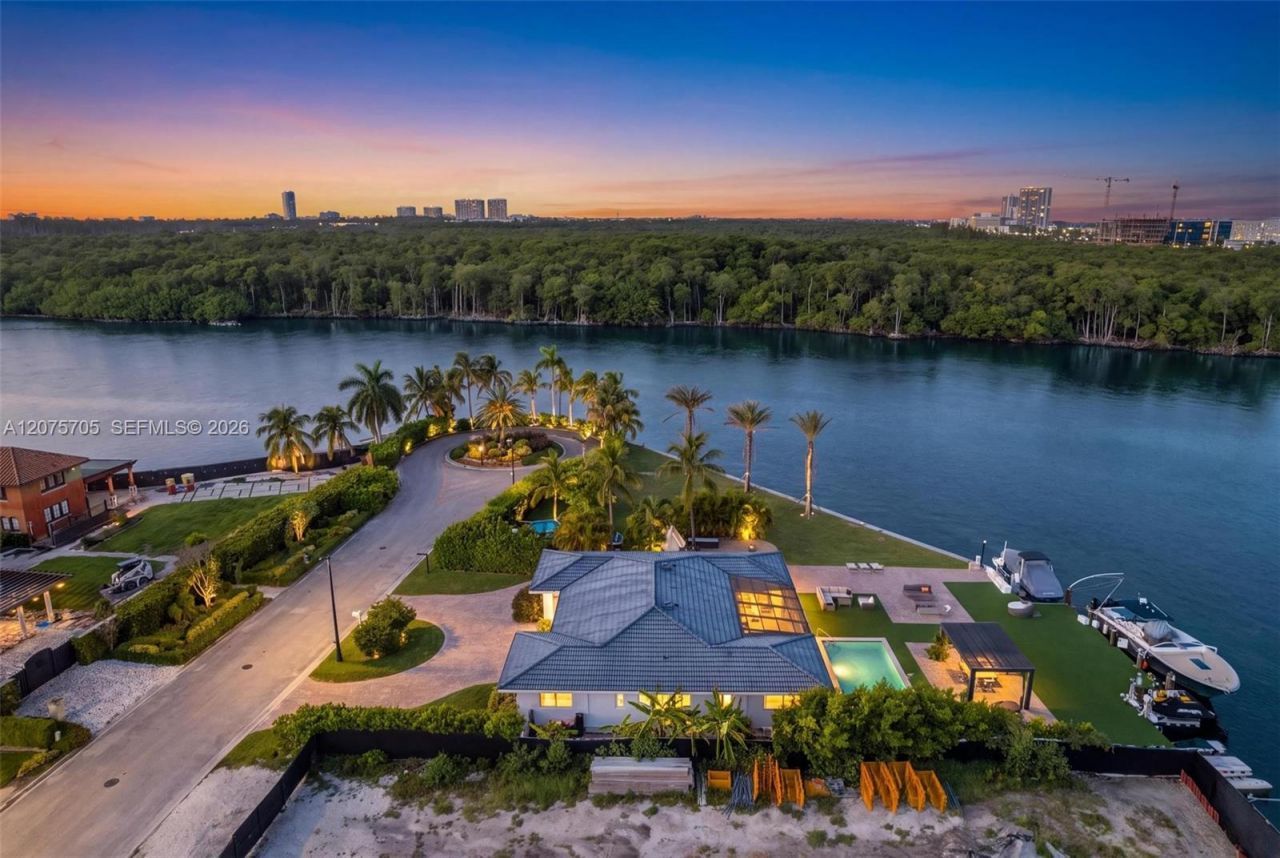 333 Atlantic Ave , Sunny Isles Beach, FL 33160 Photo