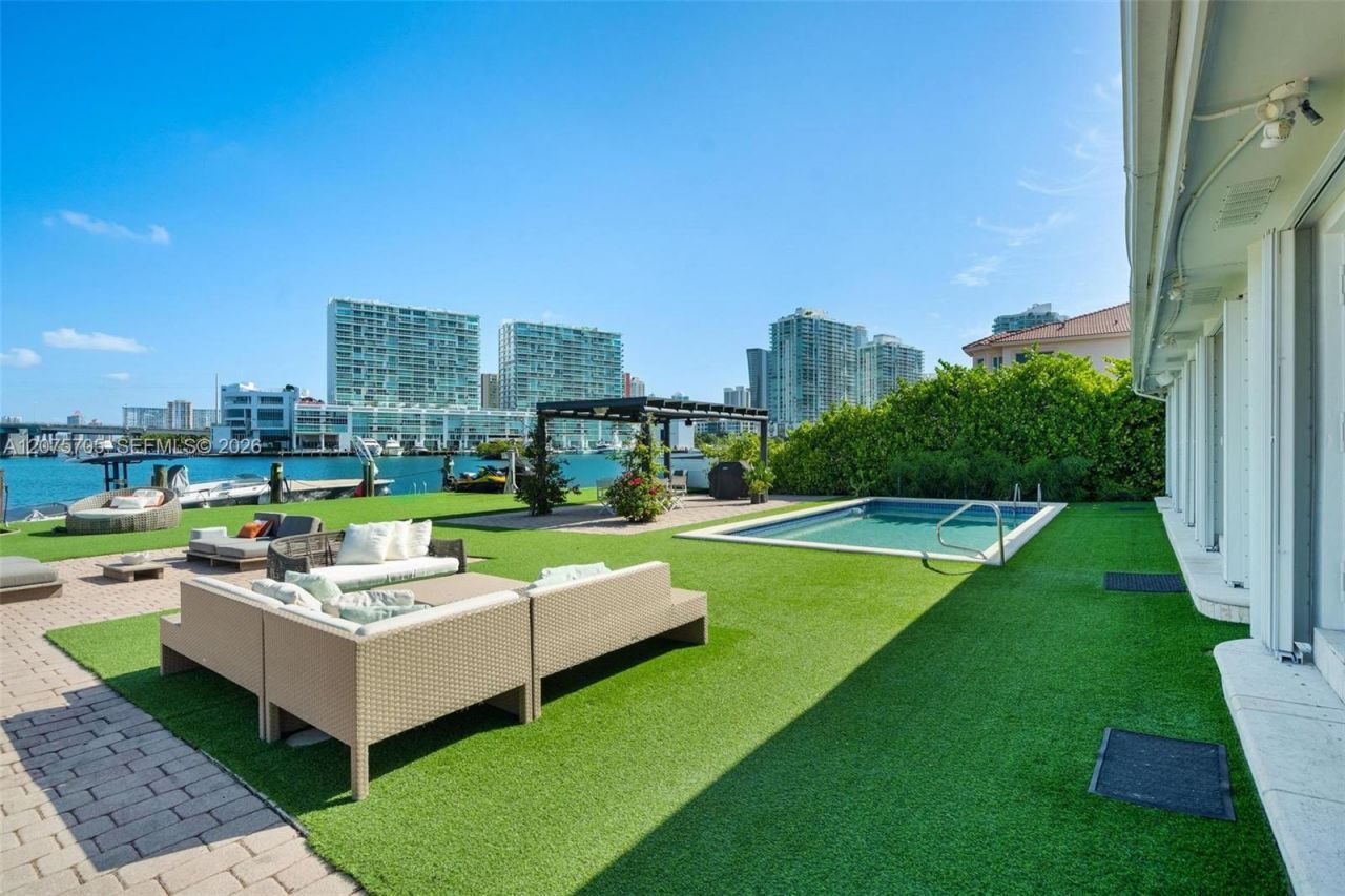 333 Atlantic Ave , Sunny Isles Beach, FL 33160 Photo