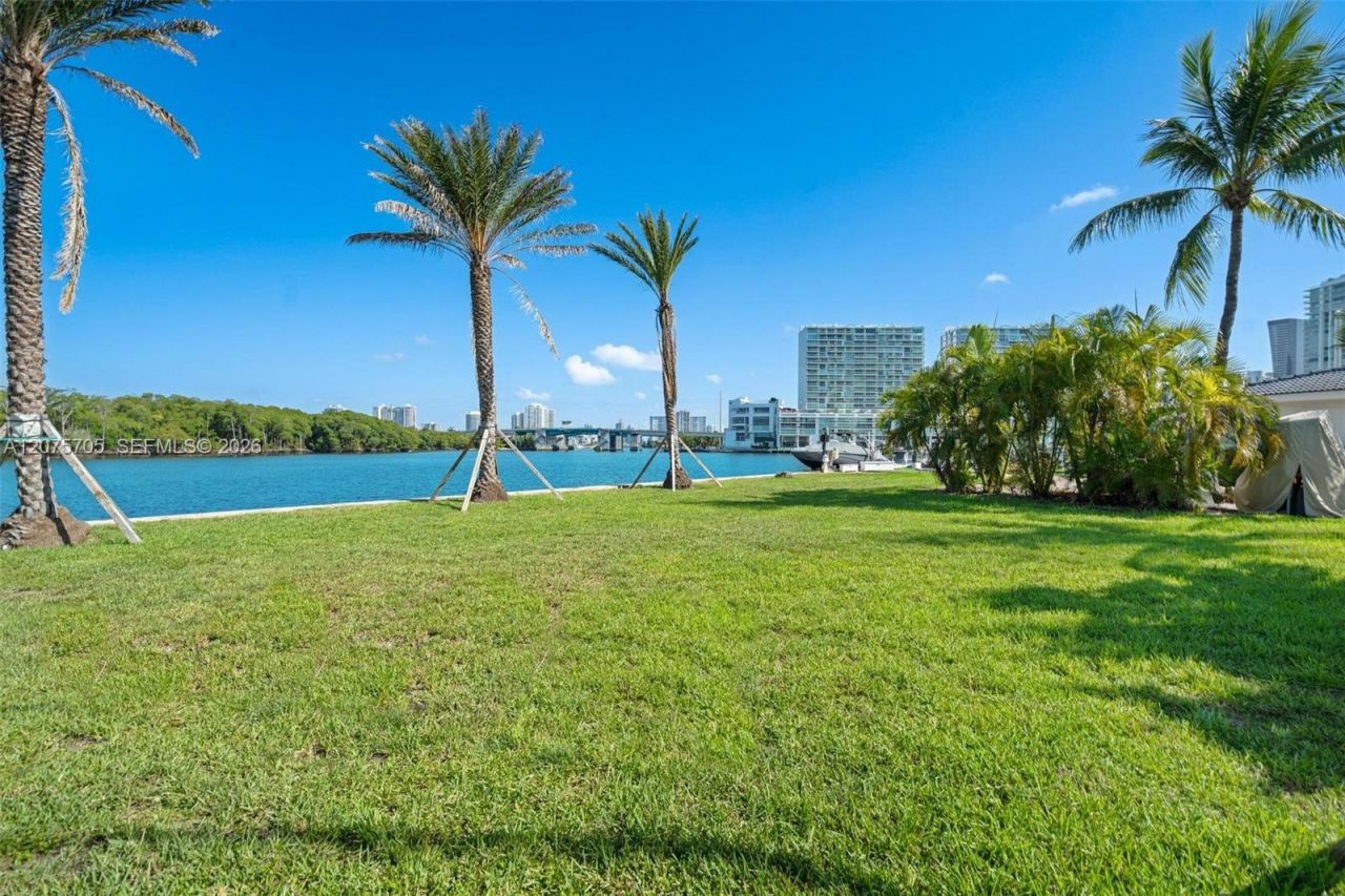 333 Atlantic Ave , Sunny Isles Beach, FL 33160 Photo