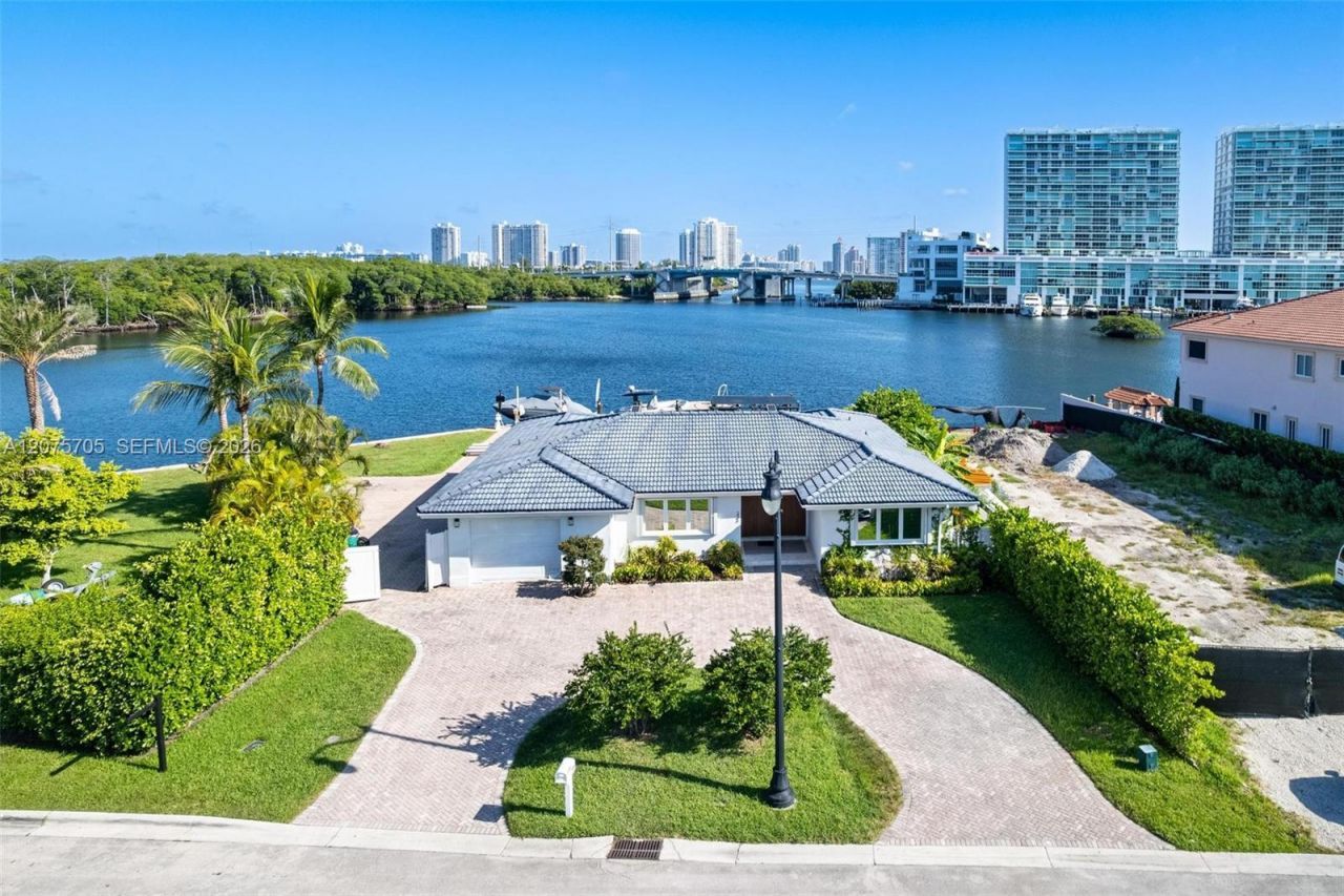 333 Atlantic Ave , Sunny Isles Beach, FL 33160 Photo