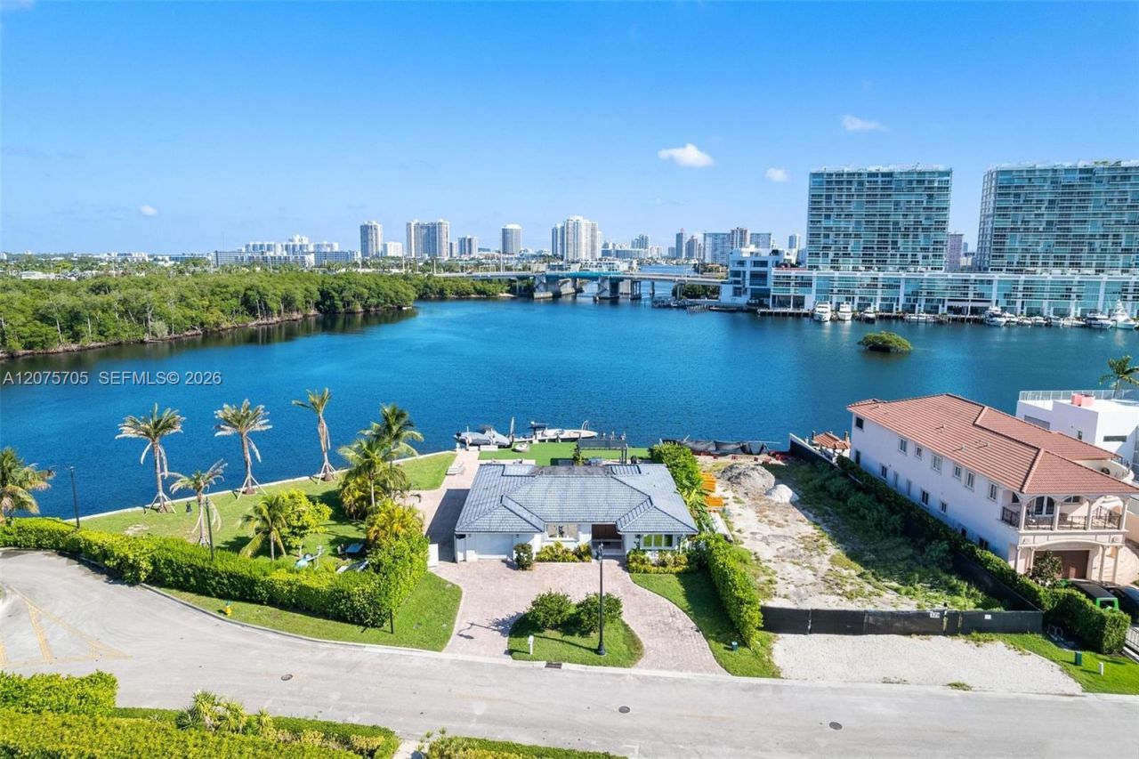 333 Atlantic Ave , Sunny Isles Beach, FL 33160 Photo