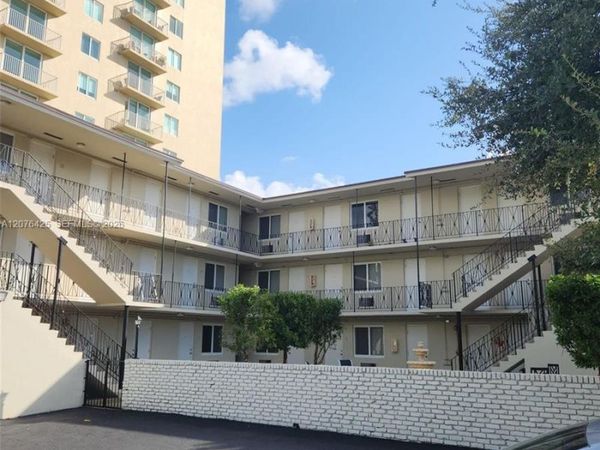 1085 SW 37th Ave , Unit 12, Miami, FL 33135