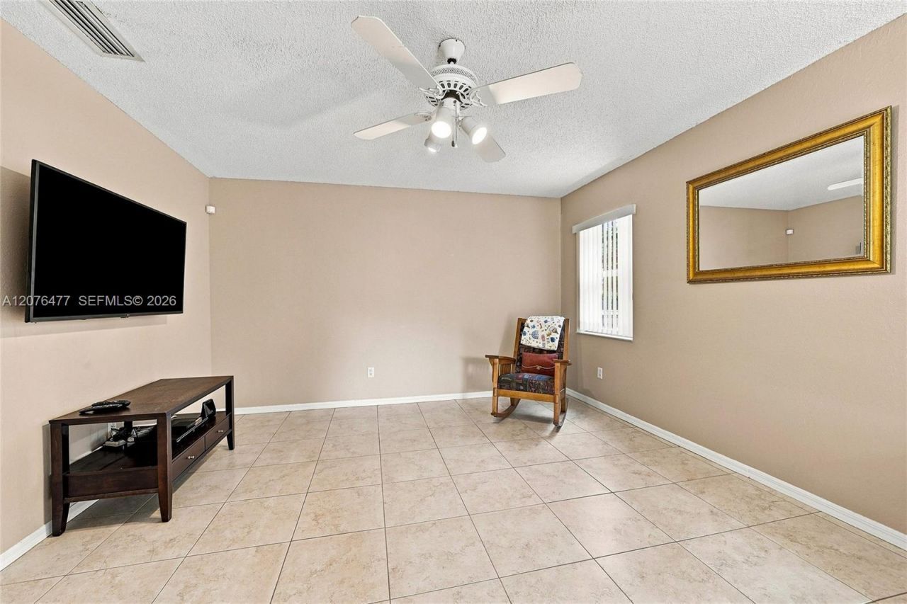 15822 SW 16th Ct , Pembroke Pines, FL 33027 Photo