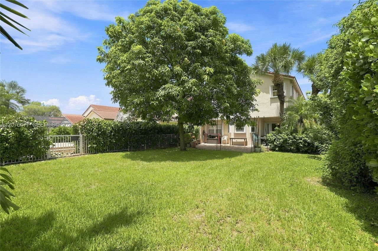 15822 SW 16th Ct , Pembroke Pines, FL 33027 Photo