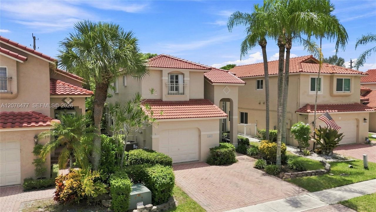 15822 SW 16th Ct , Pembroke Pines, FL 33027 Photo