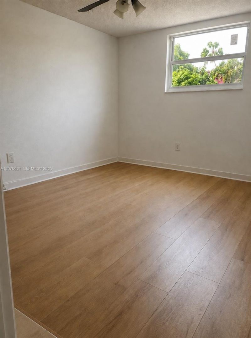 666 W 81st St , Unit 103, Hialeah, FL 33014 Photo