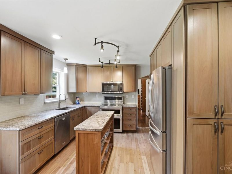 5585 Springdale Road, Colerain Township, OH 45251 Photo 13