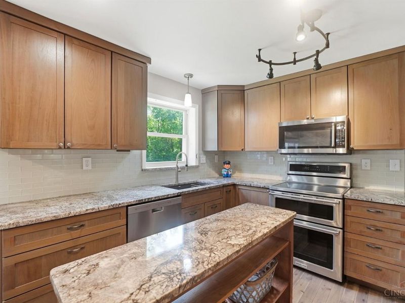 5585 Springdale Road, Colerain Township, OH 45251 Photo 14