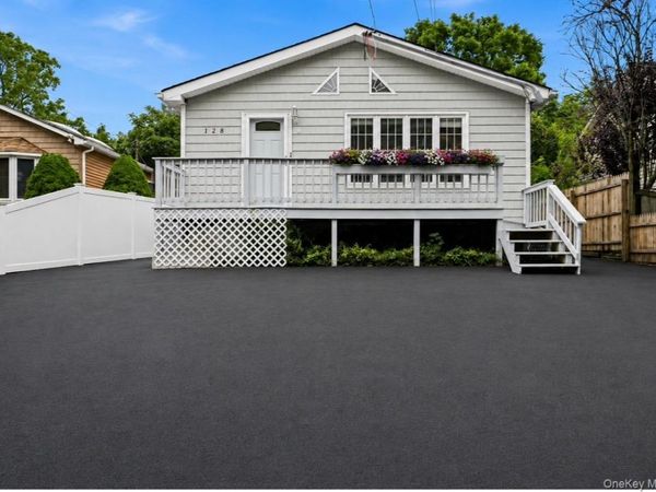 128 Walnut Road , Kings Park, NY 11754