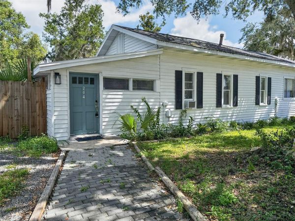 325 S 2ND STREET , Unit 206, LEESBURG, FL 34748