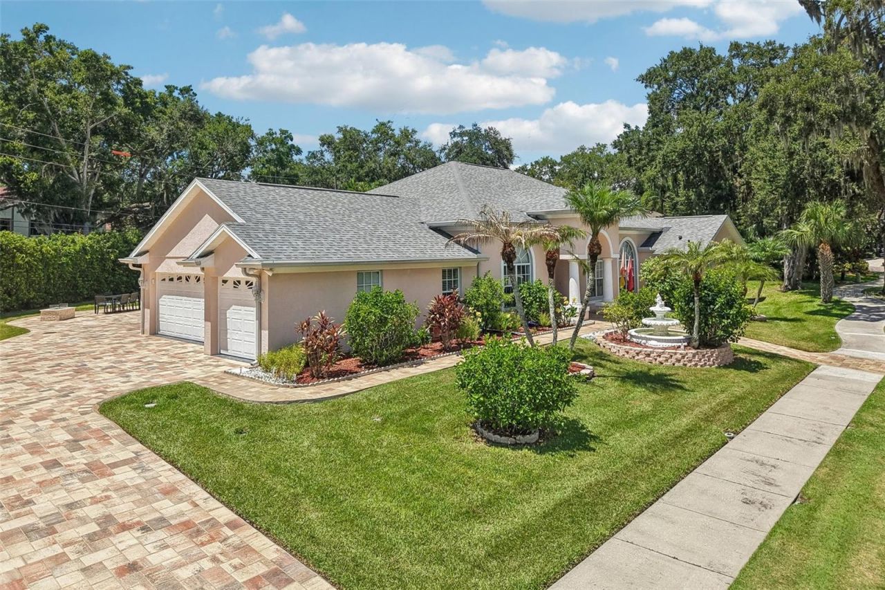 1701 Country Trails Drive, Safety Harbor, FL 34695 Photo