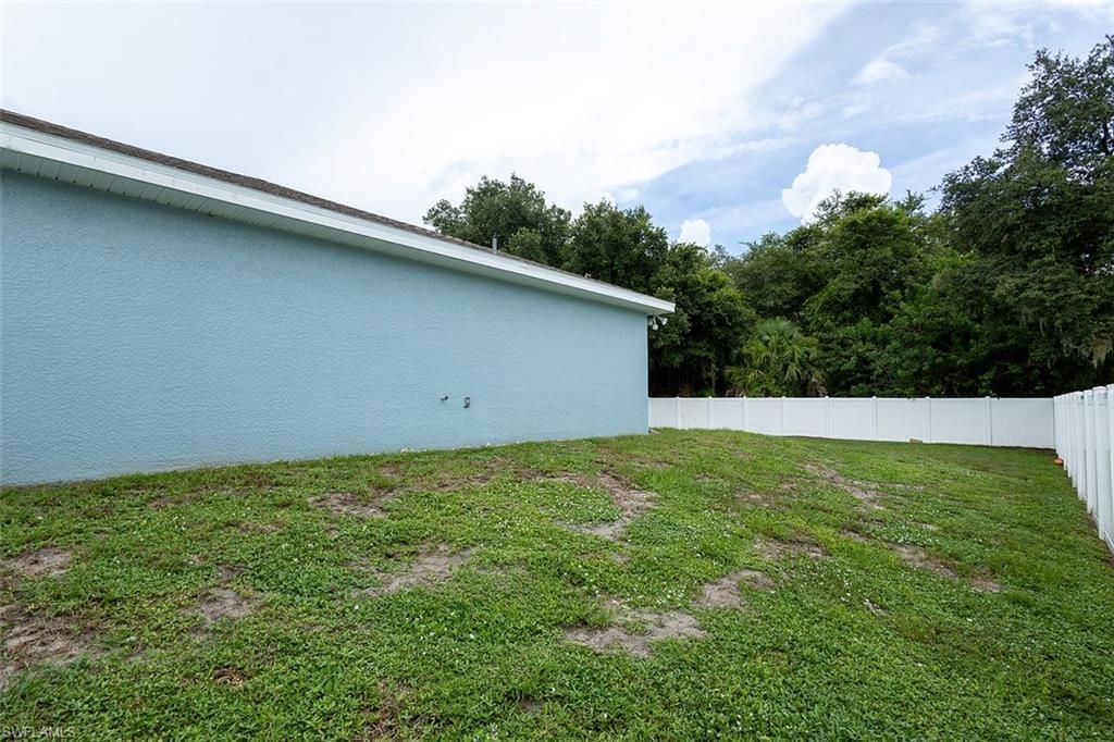 715 Zendor Ave , Fort Myers, FL 33913 Photo