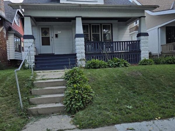 2852 N 36th STREET, Milwaukee, WI 53210