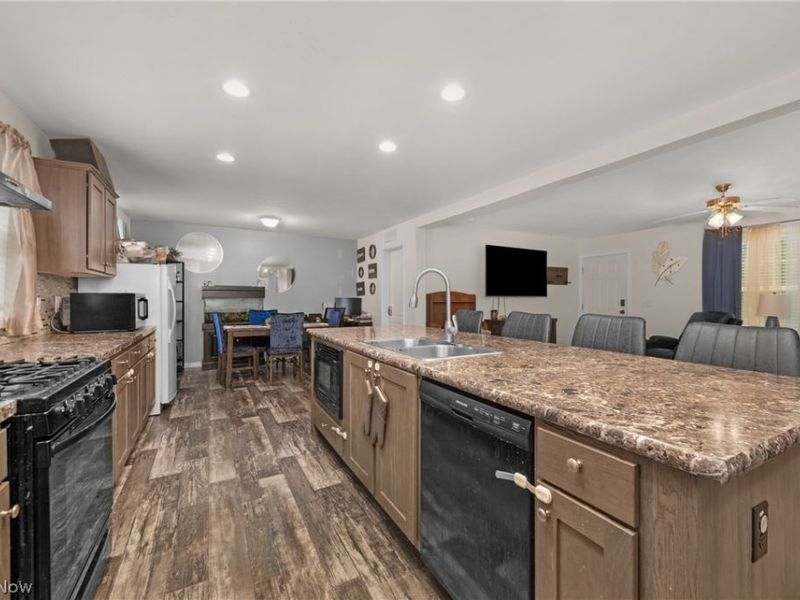 431 Westwoods, Amherst, OH 44001 Photo 22