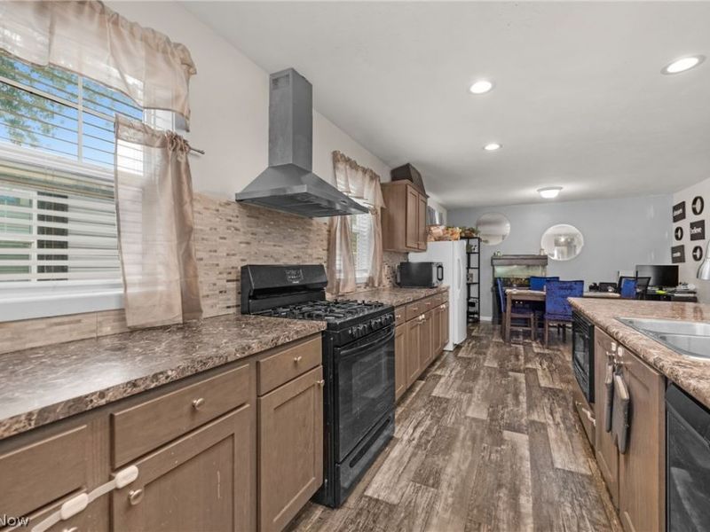 431 Westwoods, Amherst, OH 44001 Photo 23