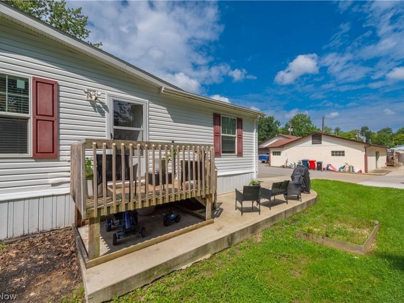 431 Westwoods, Amherst, OH 44001 Photo 7