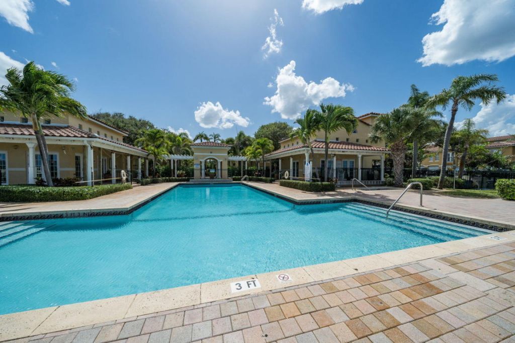 1035 Lake Shore Drive, Unit 103, Lake Park, FL 33403 Photo