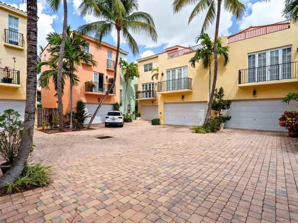 1123 NE 18TH Avenue, Fort Lauderdale, FL 33304