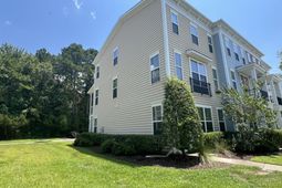 1542 Bluewater Way photo 4
