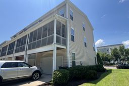 1542 Bluewater Way photo 4