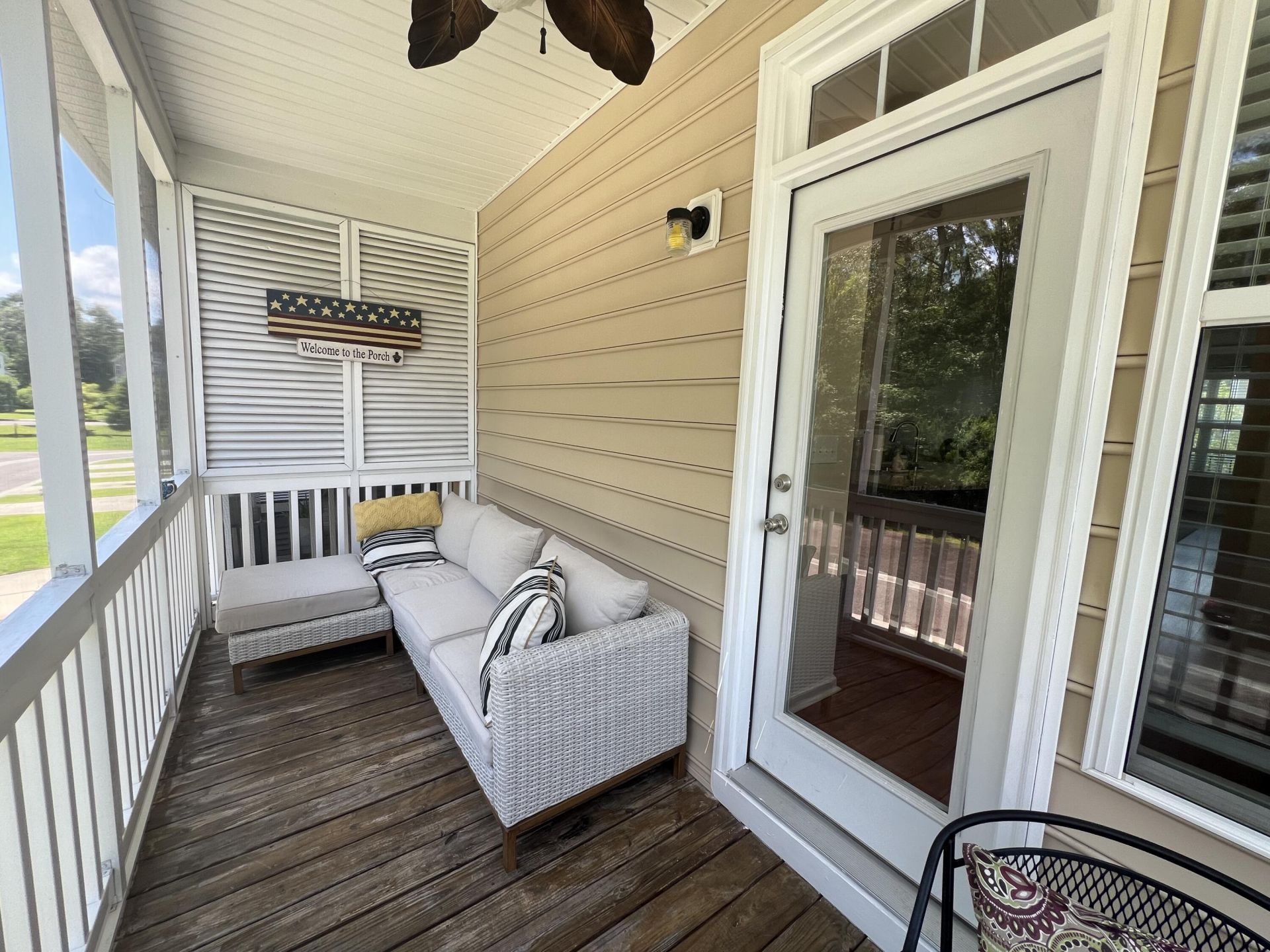 1542 Bluewater Way Photo 4
