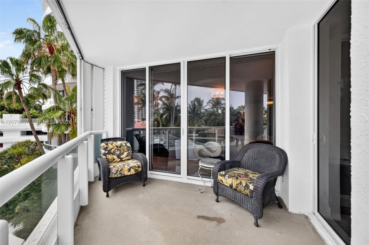21050 Point Pl , Unit 403, Aventura, FL 33180 Photo