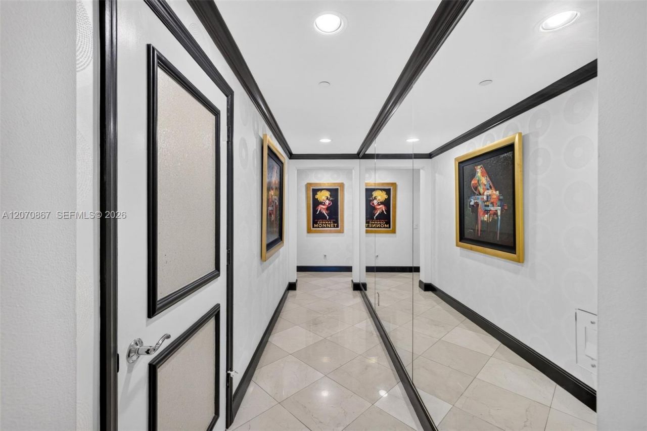 21050 Point Pl , Unit 403, Aventura, FL 33180 Photo