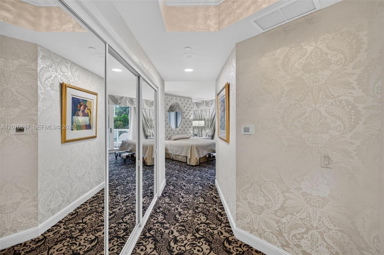 21050 Point Pl , Unit 403, Aventura, FL 33180 Photo