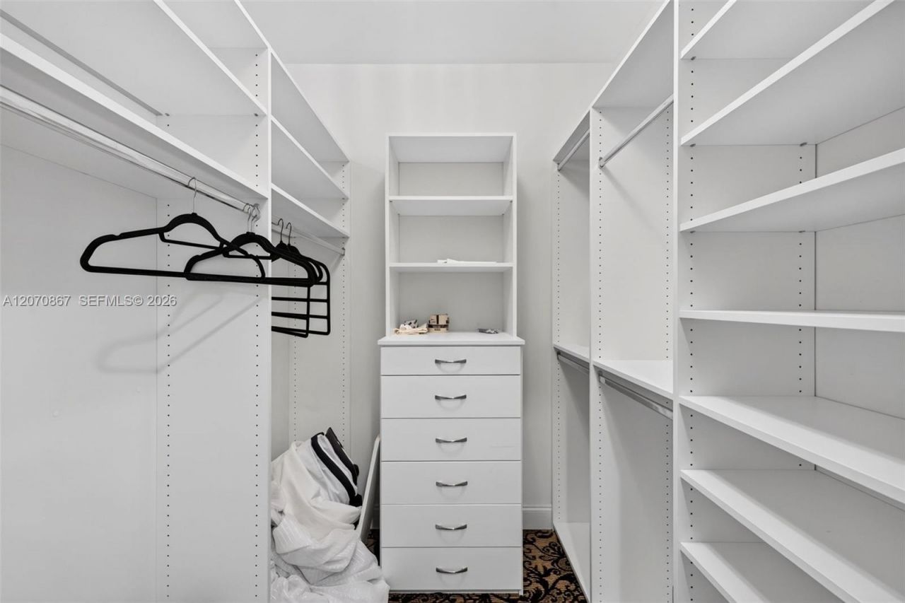 21050 Point Pl , Unit 403, Aventura, FL 33180 Photo