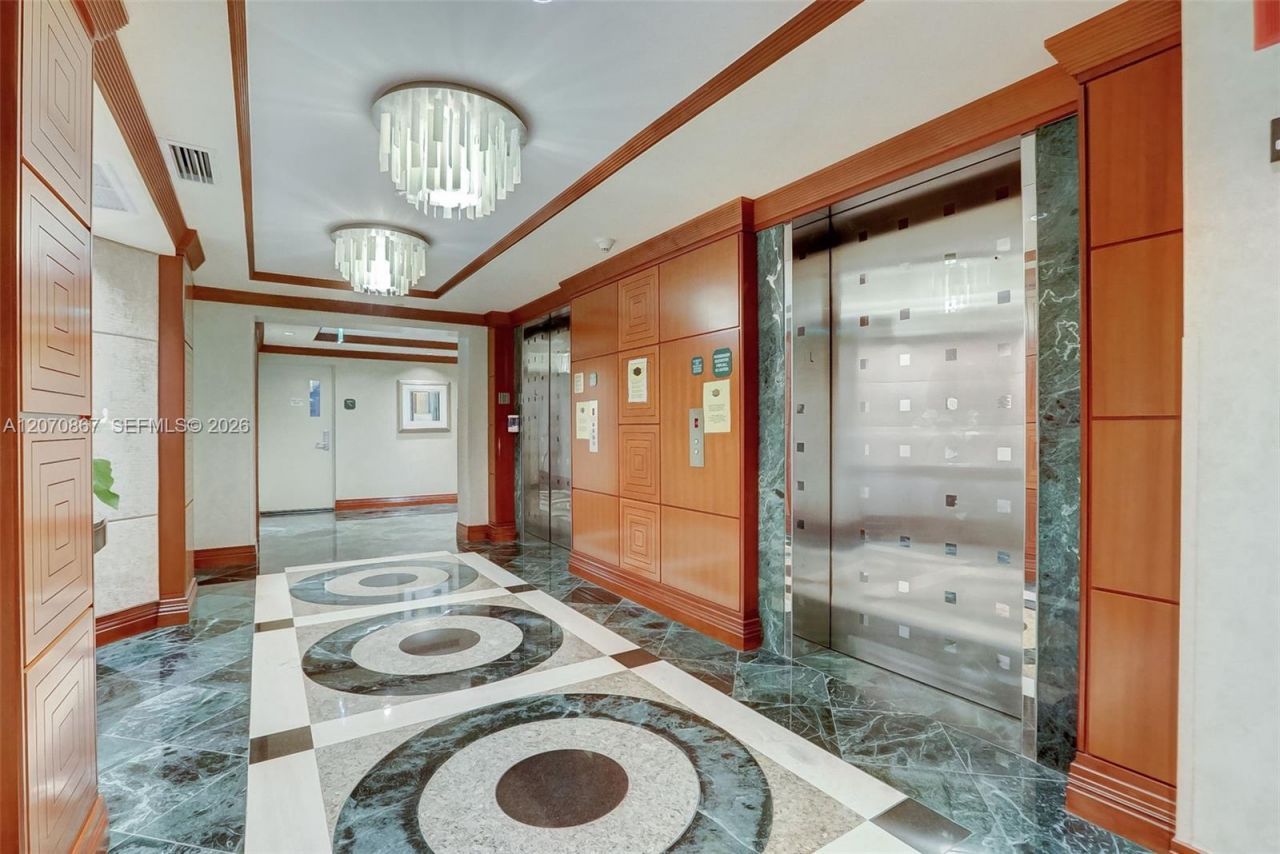 21050 Point Pl , Unit 403, Aventura, FL 33180 Photo