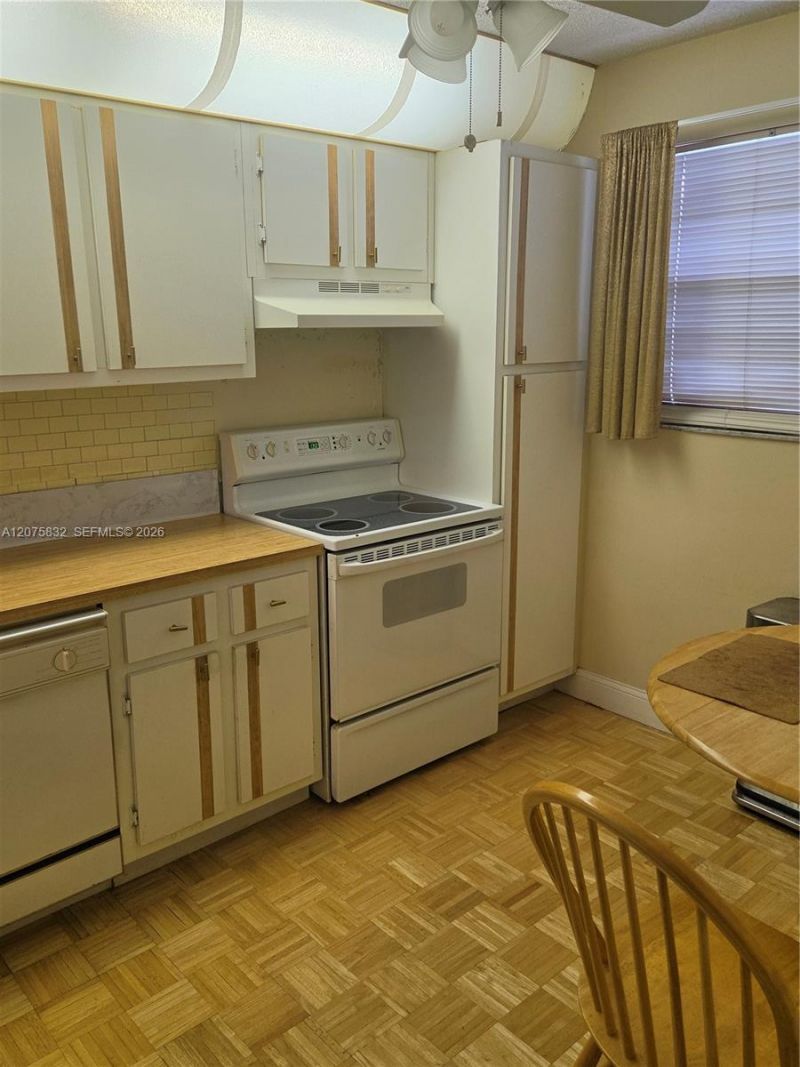 Please Call For Address, Unit 206, Plantation, FL 33313 Photo