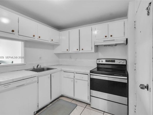 9001 SW 77th Ave , Unit C402, Miami, FL 33156